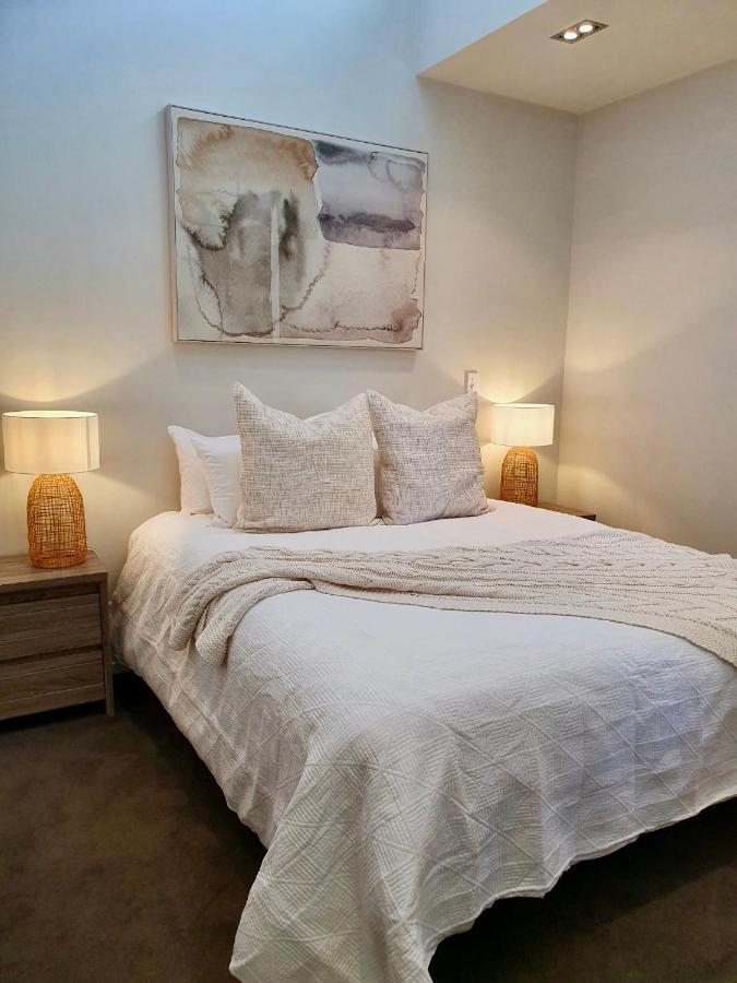 Stylish Haven Luxury Interiors In Prime Location Apartamento Queenstown Exterior foto