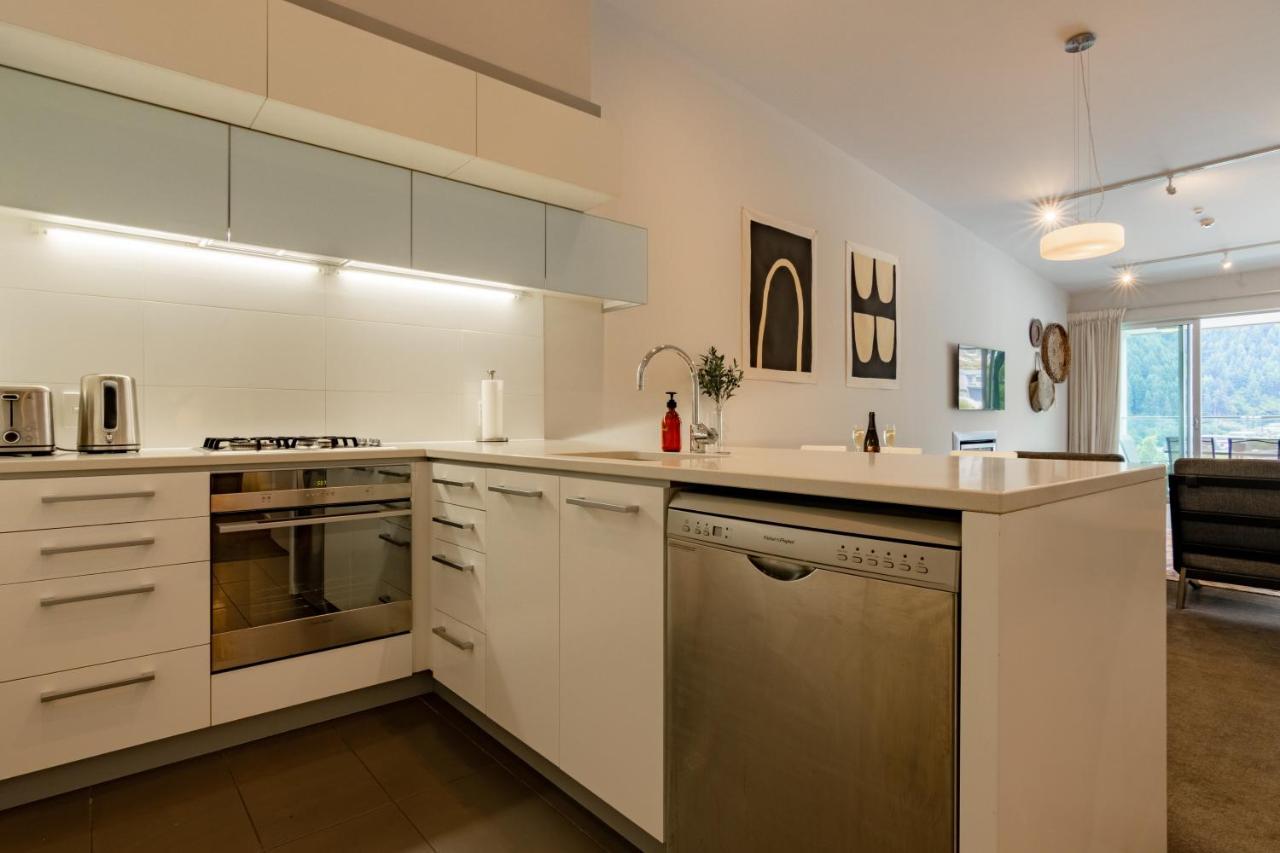Stylish Haven Luxury Interiors In Prime Location Apartamento Queenstown Exterior foto
