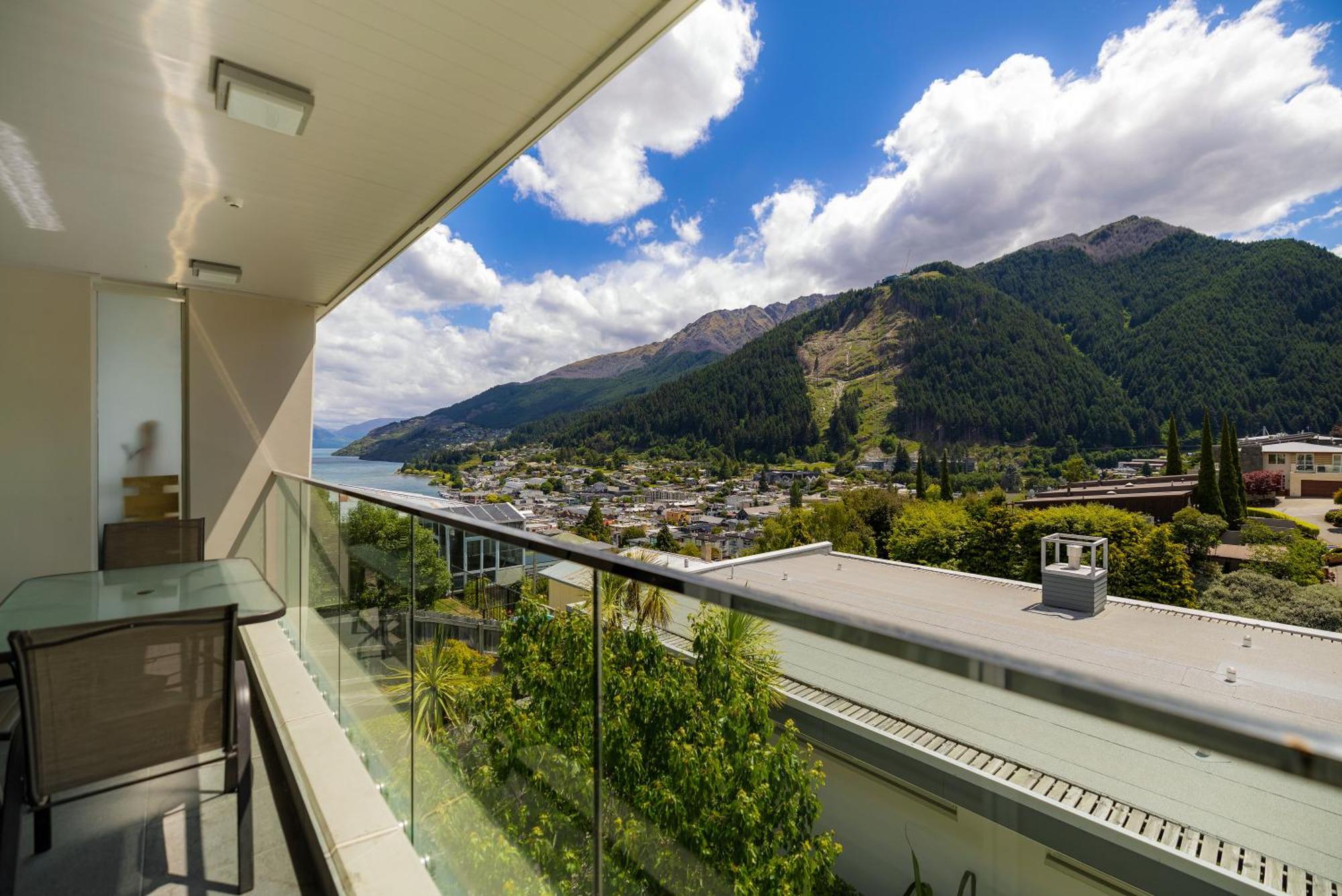 Stylish Haven Luxury Interiors In Prime Location Apartamento Queenstown Exterior foto
