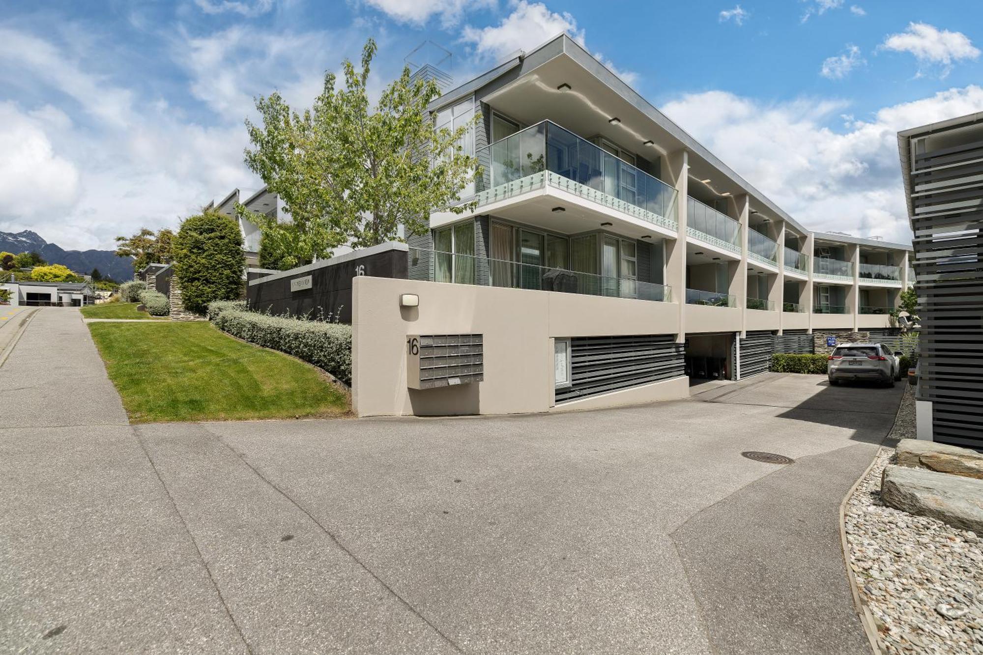 Stylish Haven Luxury Interiors In Prime Location Apartamento Queenstown Exterior foto